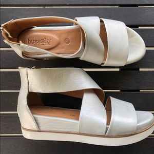 Bussola sandals!